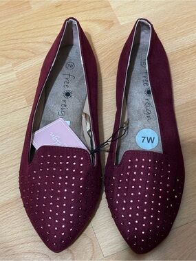 Women's Burgundy Pointed Studded Loafers